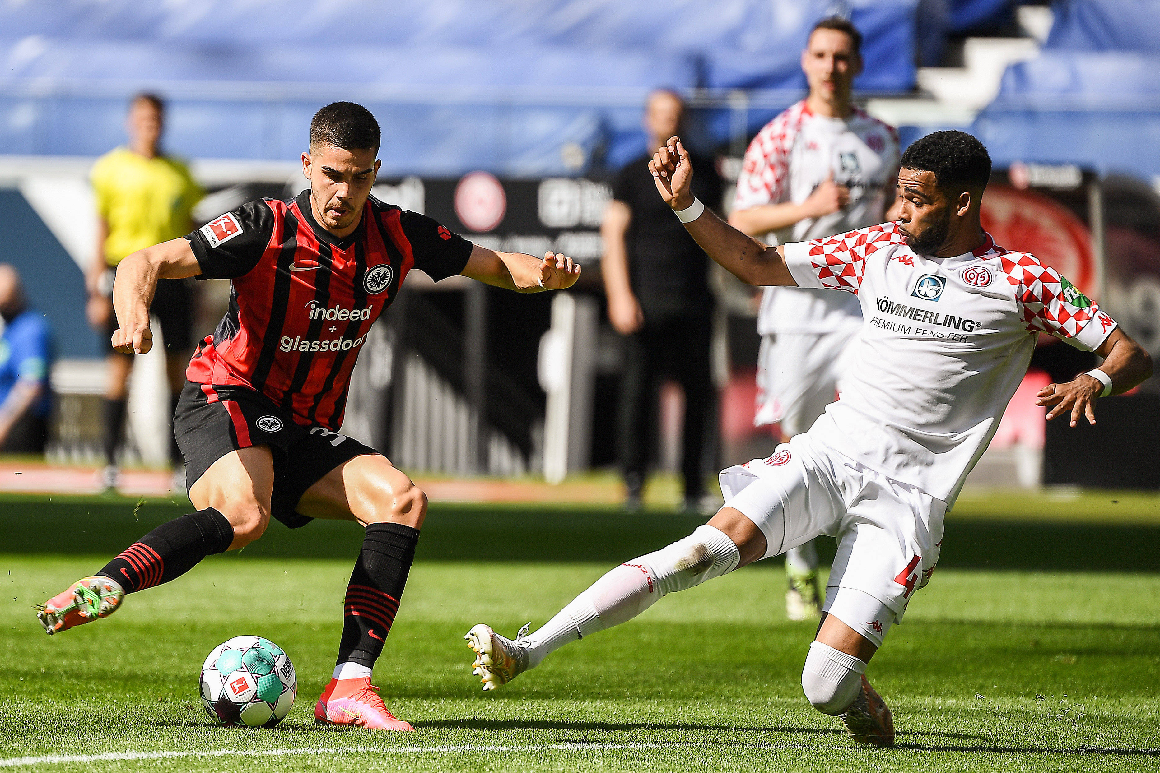 莱比锡红牛爆冷瑞典,德利赫特绝境逆转 莱比锡红牛爆冷瑞典,德利赫特绝境逆转