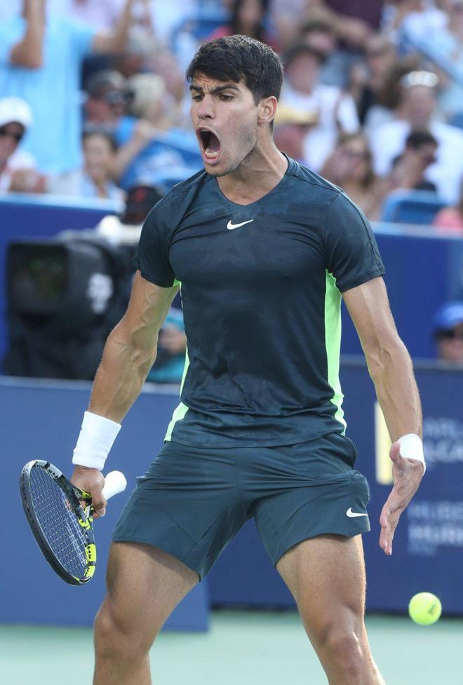 日本网球队逆转美国网球队，阿尔卡拉斯完成帽子戏法