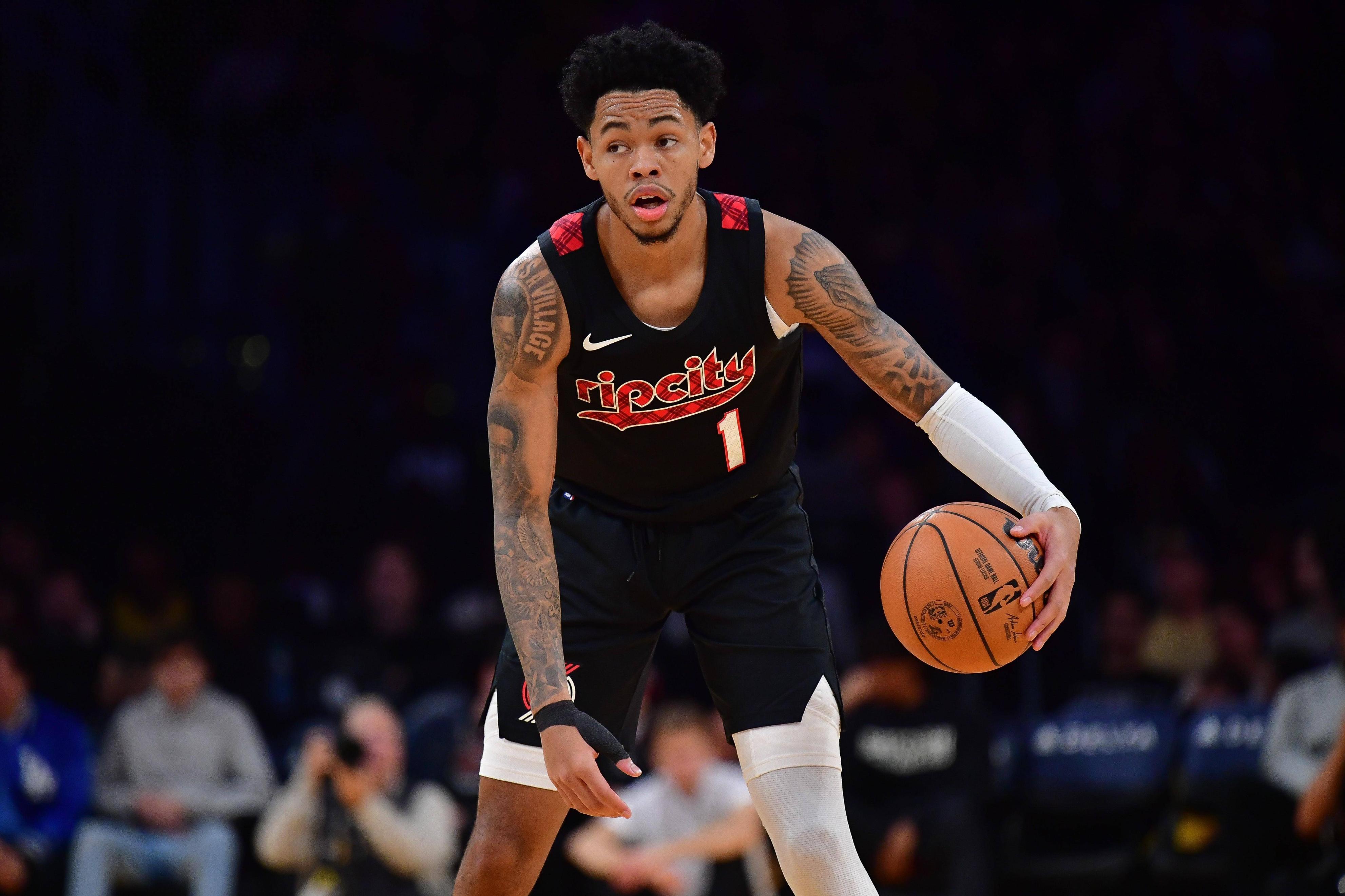 包含黄蜂强势猛龙，西蒙斯关键制胜的词条