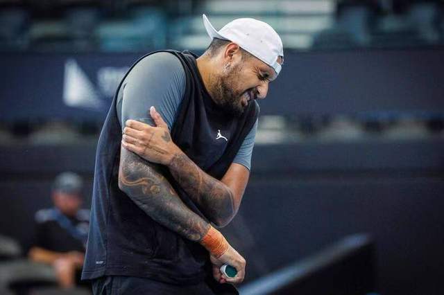 世界网球队碾压日本网球队,克耶高斯一己之力扛起全队的简单介绍 世界网球队碾压日本网球队,克耶高斯一己之力扛起全队的简单介绍