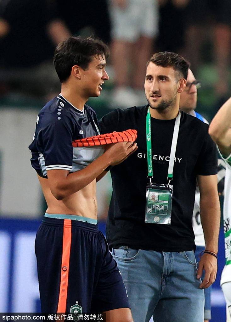 开云体育app-华加拉众将伤退,影响球队战术调整