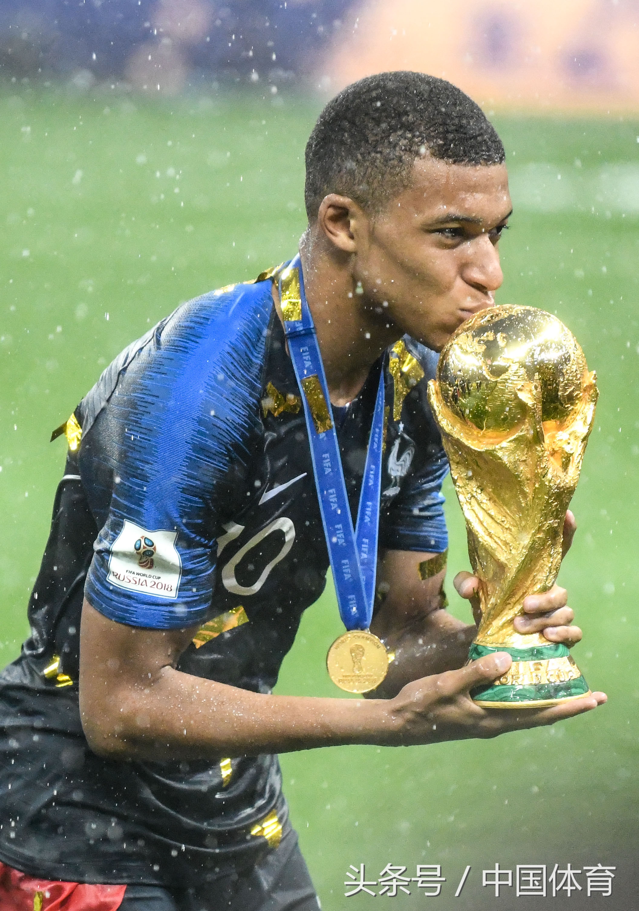 包含大力神杯闭幕,冠军花落谁家一瞬间改变一切的词条 包含大力神杯闭幕,冠军花落谁家一瞬间改变一切的词条