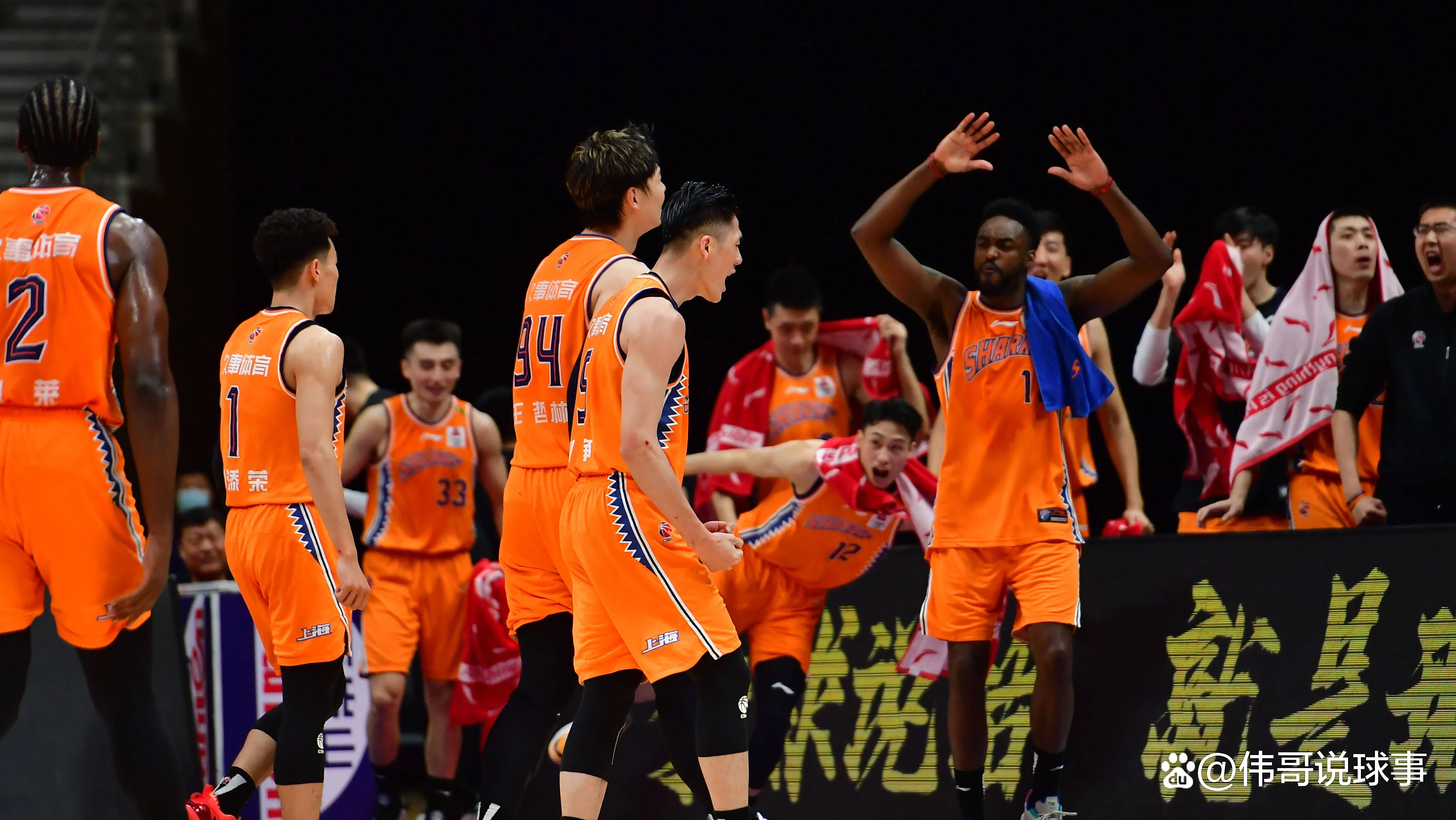 开云足球直播-教练组组织了一次全新的训练,提升球队实力的简单介绍