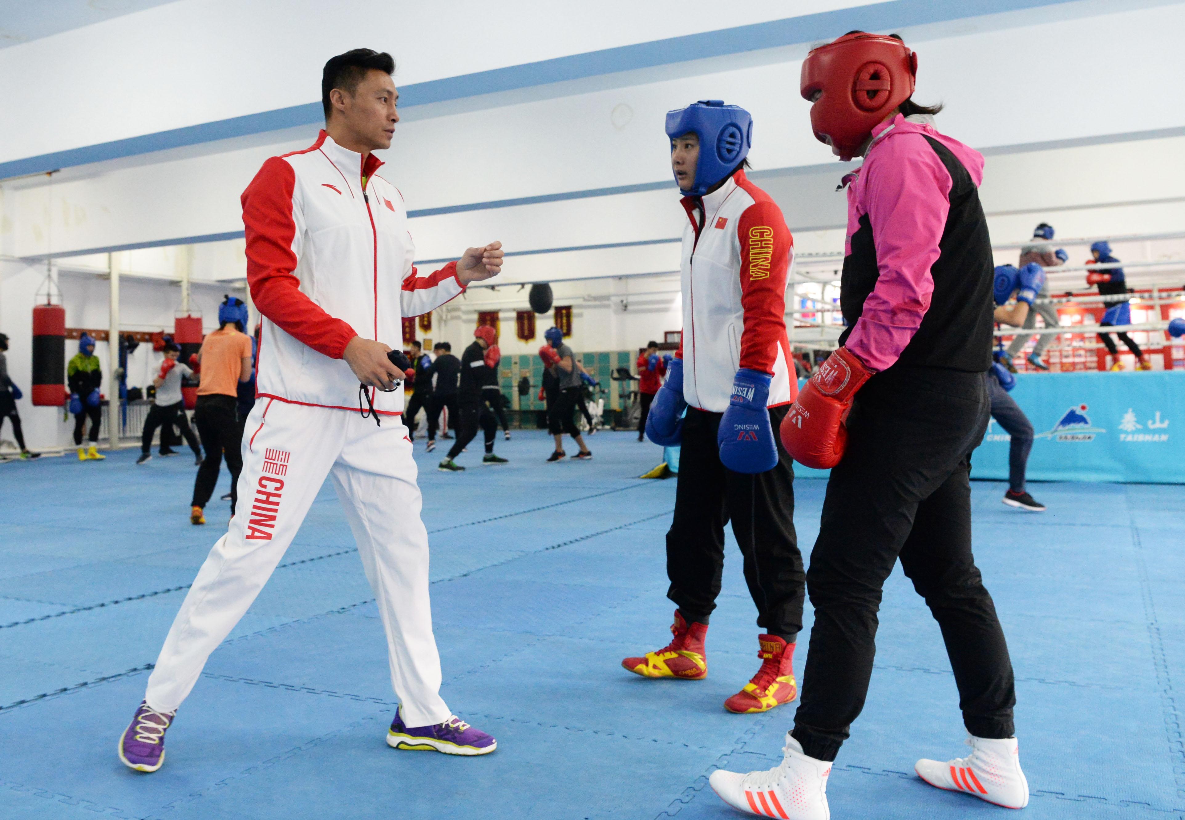 教练组组织了一次全新的训练,提升球队实力的简单介绍 教练组组织了一次全新的训练,提升球队实力的简单介绍