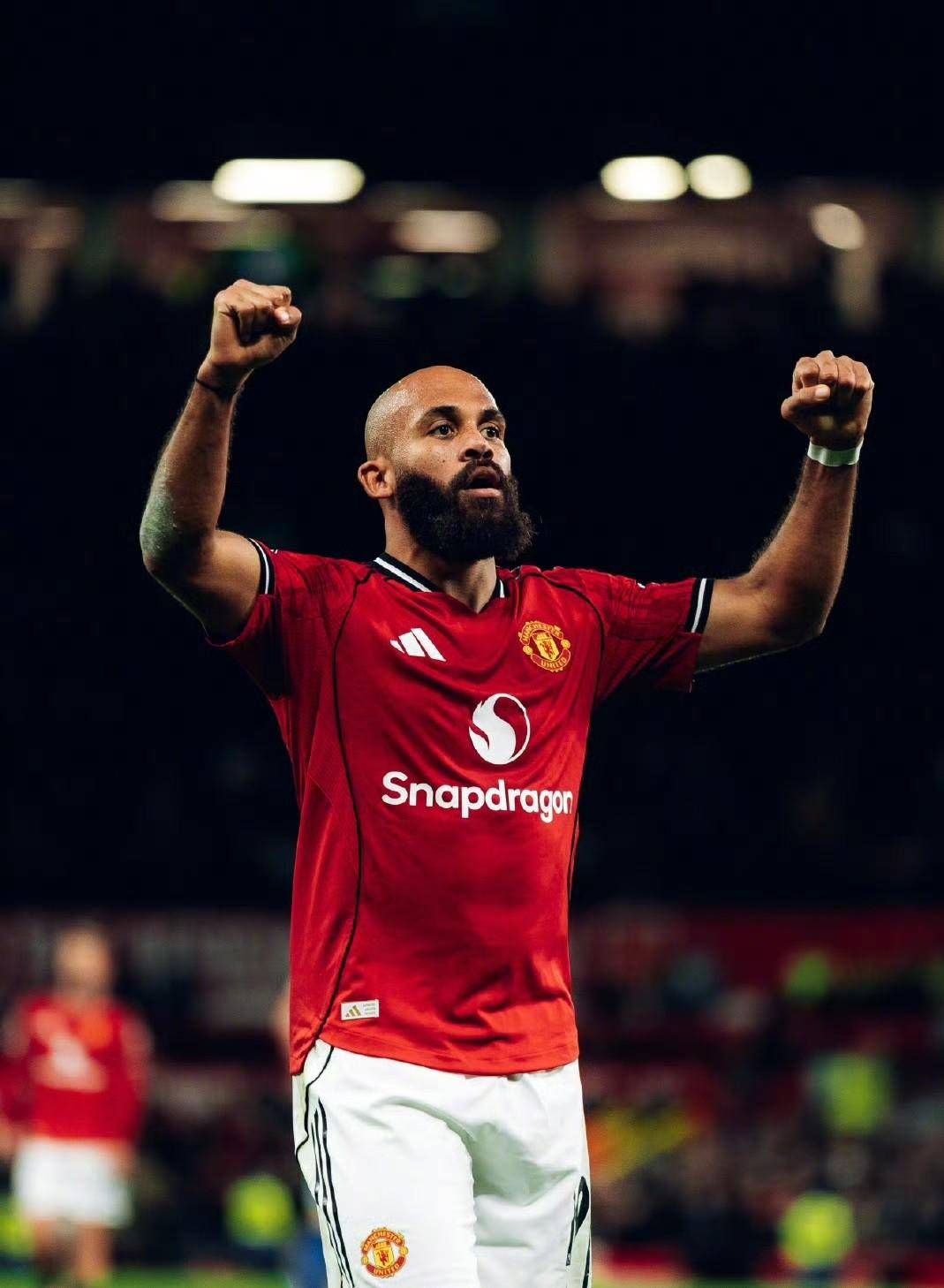 关于英超劲旅曼联在欧冠杯赛上展现强大实力的信息 关于英超劲旅曼联在欧冠杯赛上展现强大实力的信息