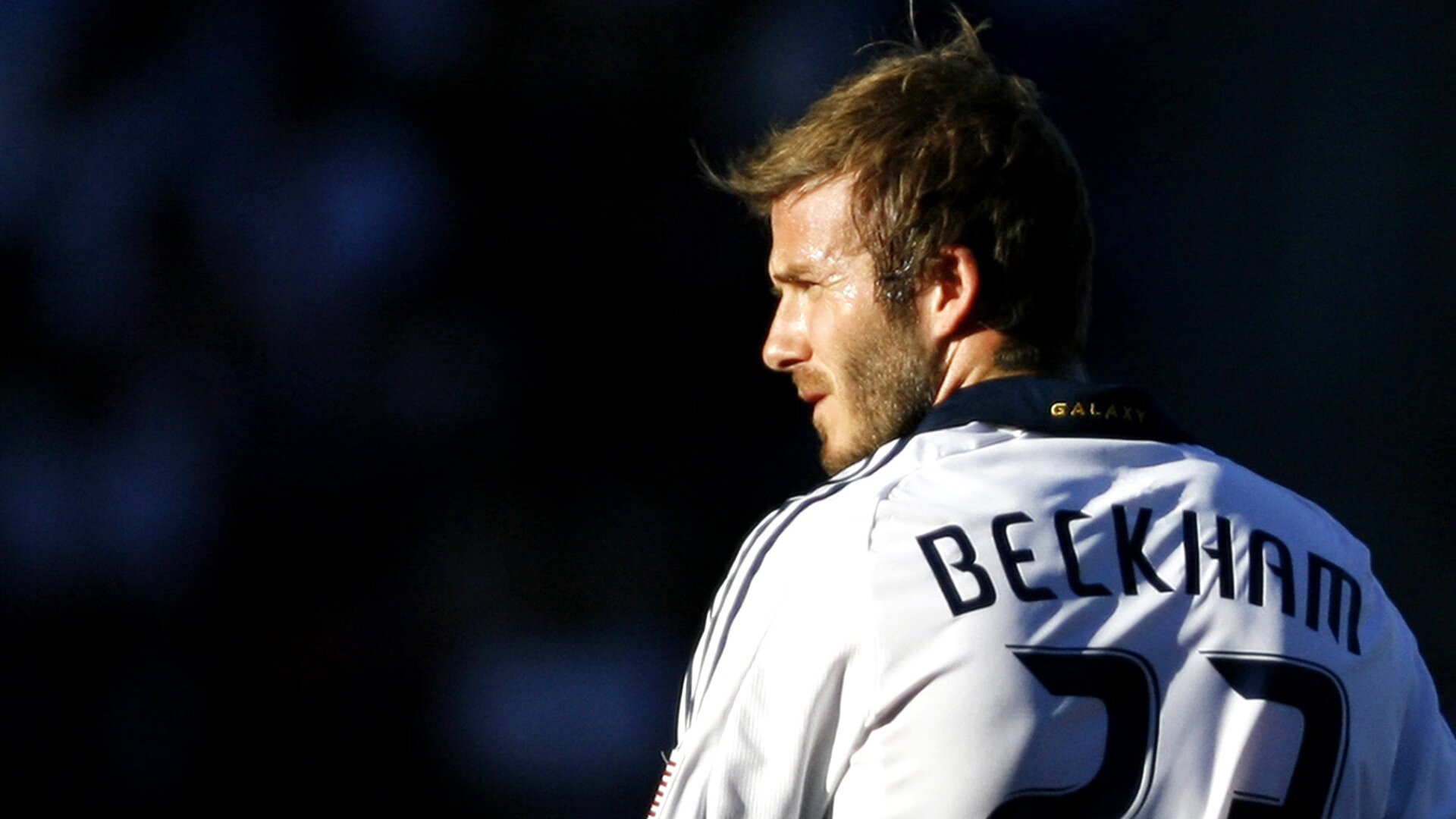 格纳布里一剑封喉，当里昂的坚韧遇上利物浦的狂潮，他定义了关键时刻