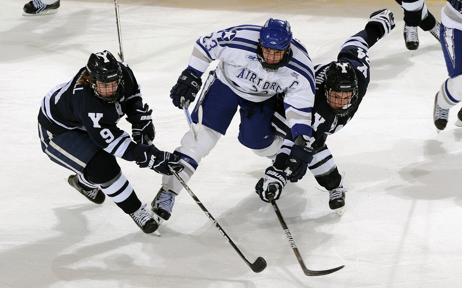 西决生死战之夜，霍勒迪带队取胜，孤胆英雄的终极证明